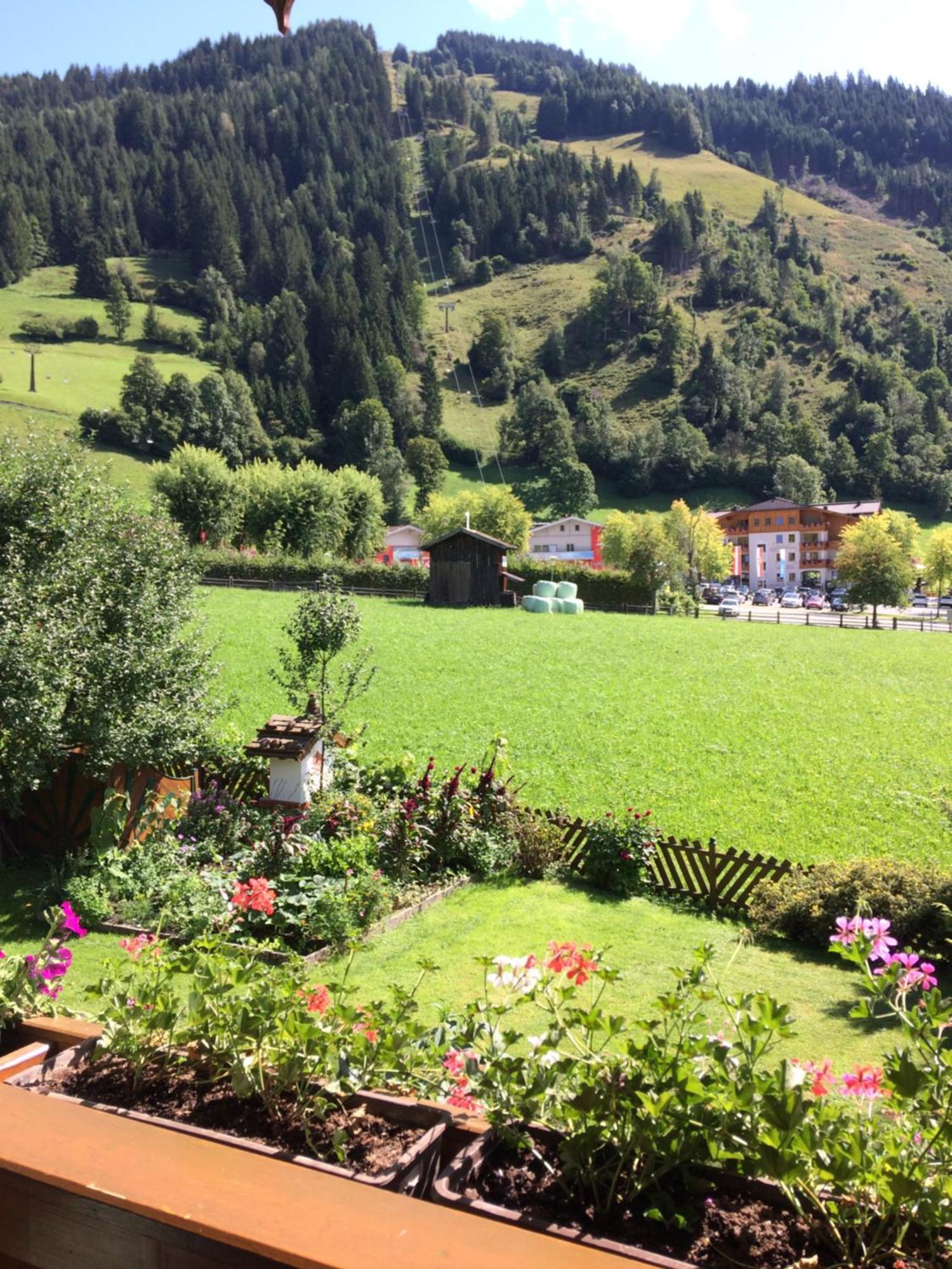 Gaestehaus Alpina Dorfgastein Esterno foto