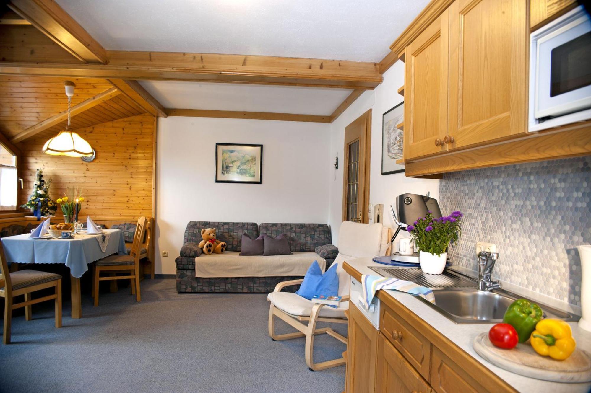 Gaestehaus Alpina Dorfgastein Esterno foto