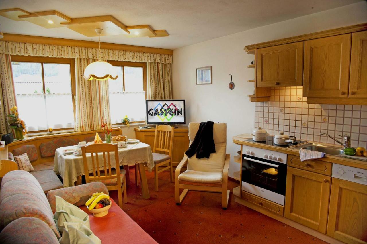 Gaestehaus Alpina Dorfgastein Esterno foto